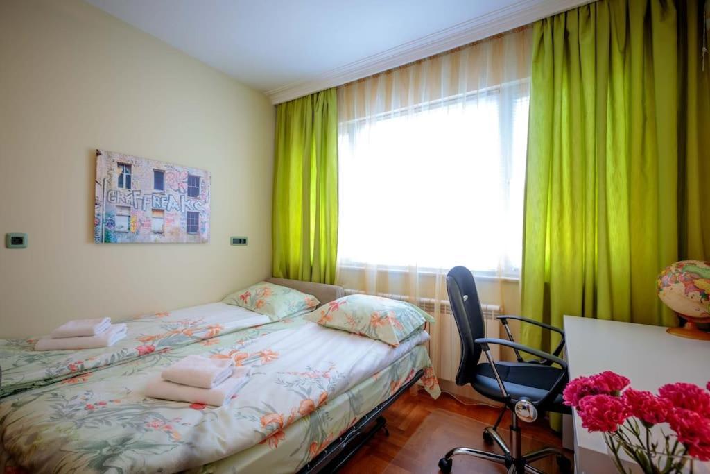 Green Apartment - Top Location, Near City Center! Sofía Exterior foto